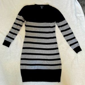 Black & gray sweater dress form fitting sz M